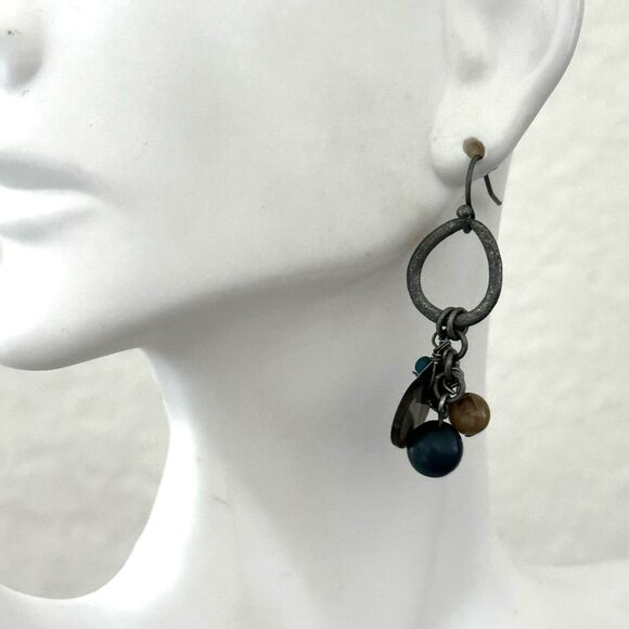 Blue green beaded drop earrings - Picture 5 of 9